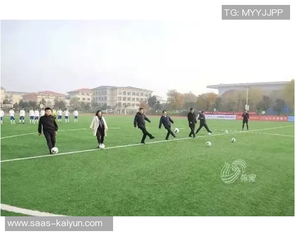 探索上海足球特色中学的培养模式与发展路径助力青少年成长与足球事业繁荣